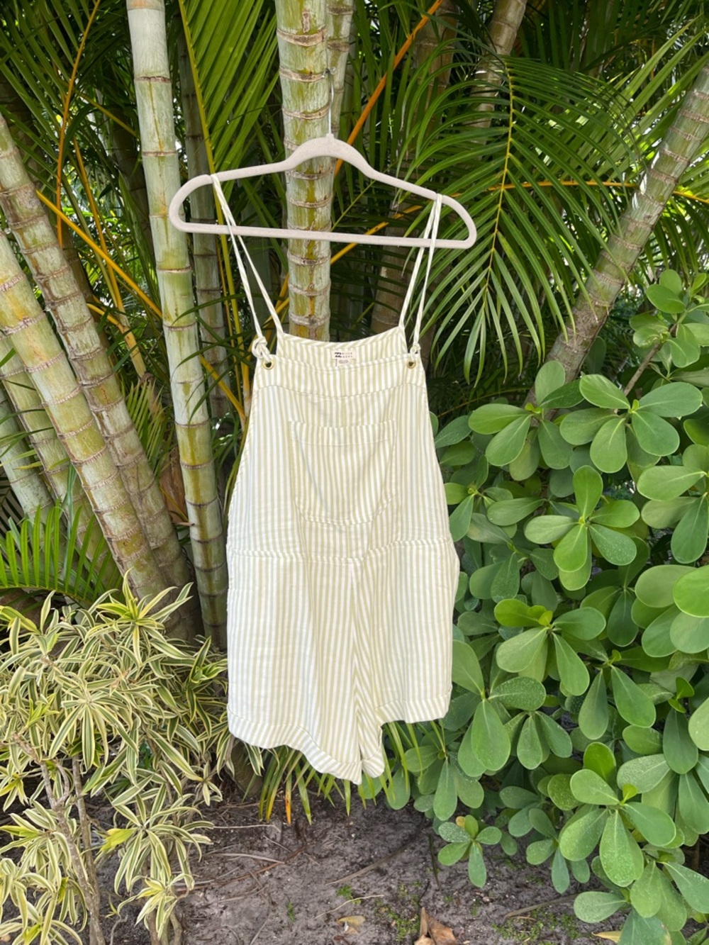 Billabong Light Green and White Striped Short Overalls - Picture 12 of 13